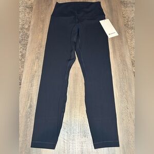 NWT Lululemon Black High-Waisted Align Leggings 25” size 6